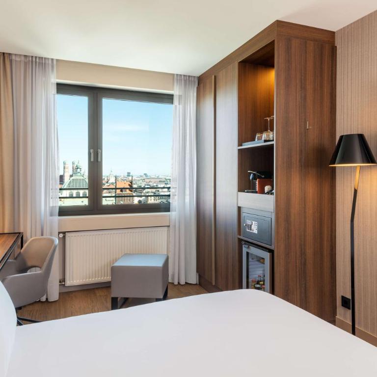 NH Collection München Bavaria - Superior Doppel- oder Zweibettzimmer mit Stadtblick - 3