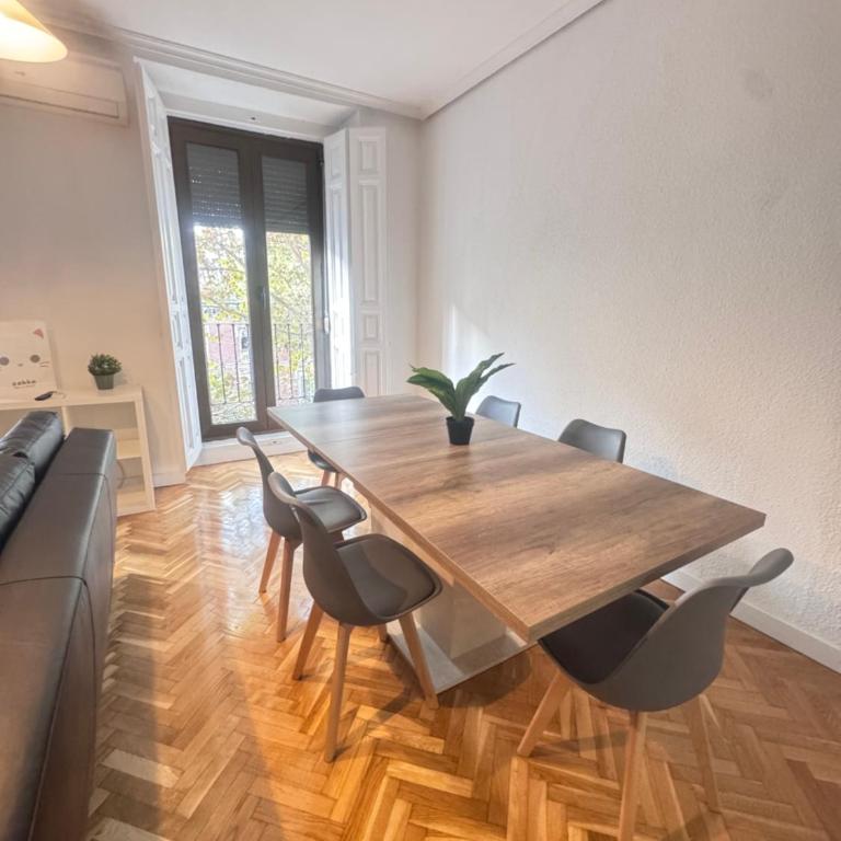 Plaza Mayor Citymad Stay - Apartamento de 3 dormitorios - 16