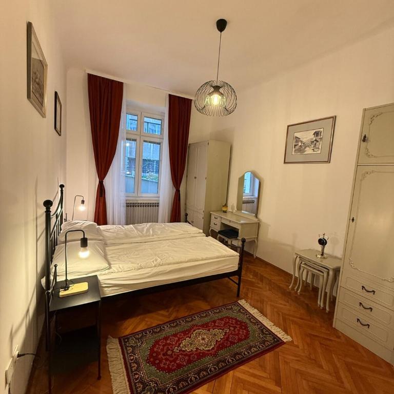 Maison 117 - Spacious City-Center Apartment - Three-Bedroom Apartment - 8
