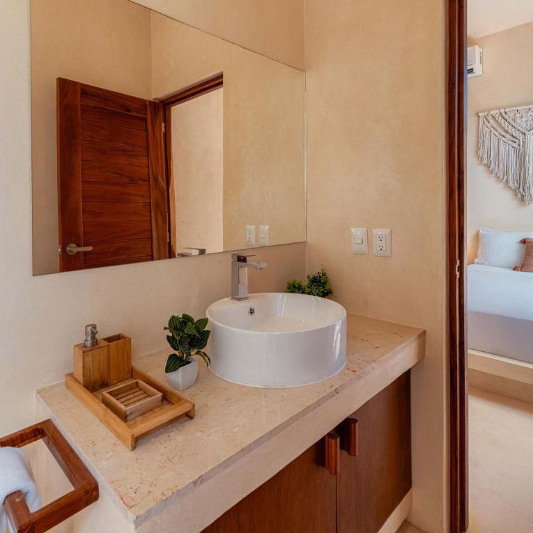 Ahal Luxe 3BR Penthouse Haven with Private Rooftop Pool & Plunge Pool - Apartamento - 16