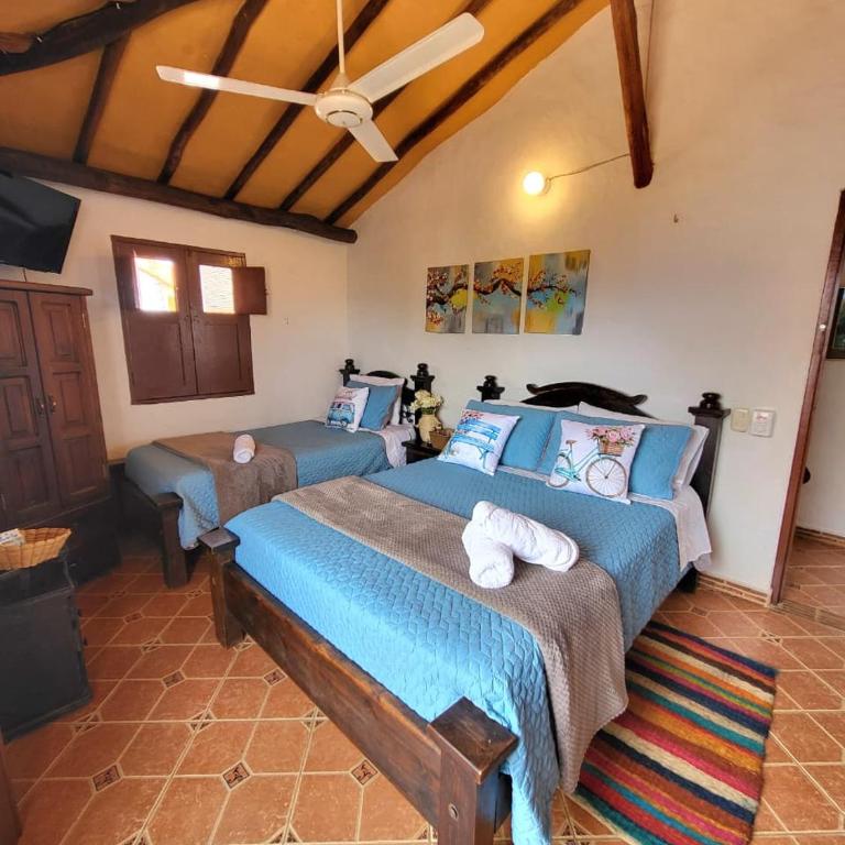 AQUI ESTOY BIEN - Habitación Triple con vistas a la montaña - 6