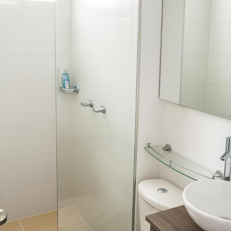 Edificio La Frontera - Vista El Poblado Free Parking & Wifi Recep 24 h - Suite Deluxe - 3