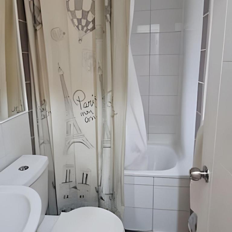 Casa moderna y cómoda cerca del Outlet Paseo Alerce - Three-Bedroom House - 10