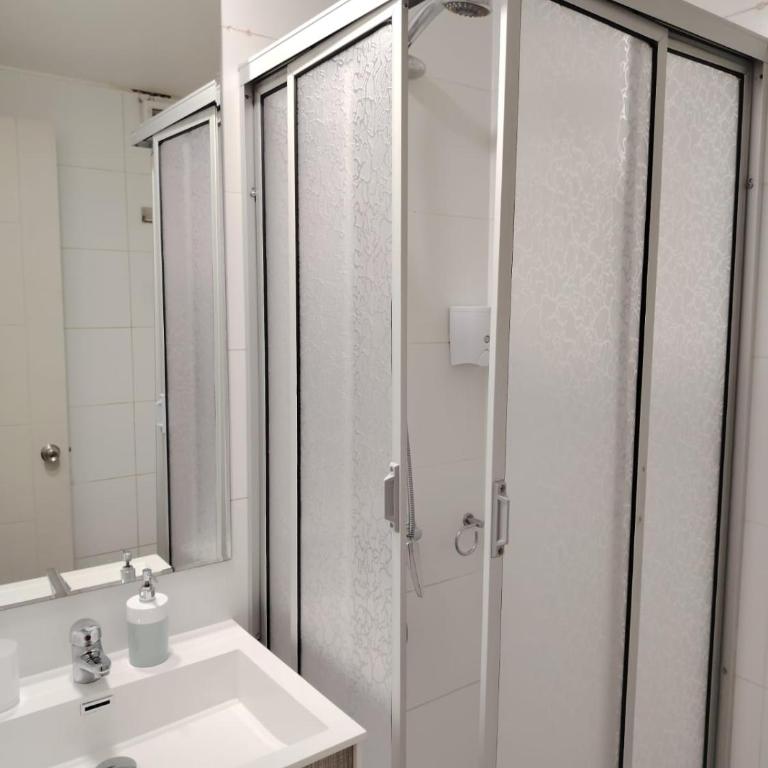 Depto Estudio Full equipado con Estacionamiento - One-Bedroom Apartment - 6
