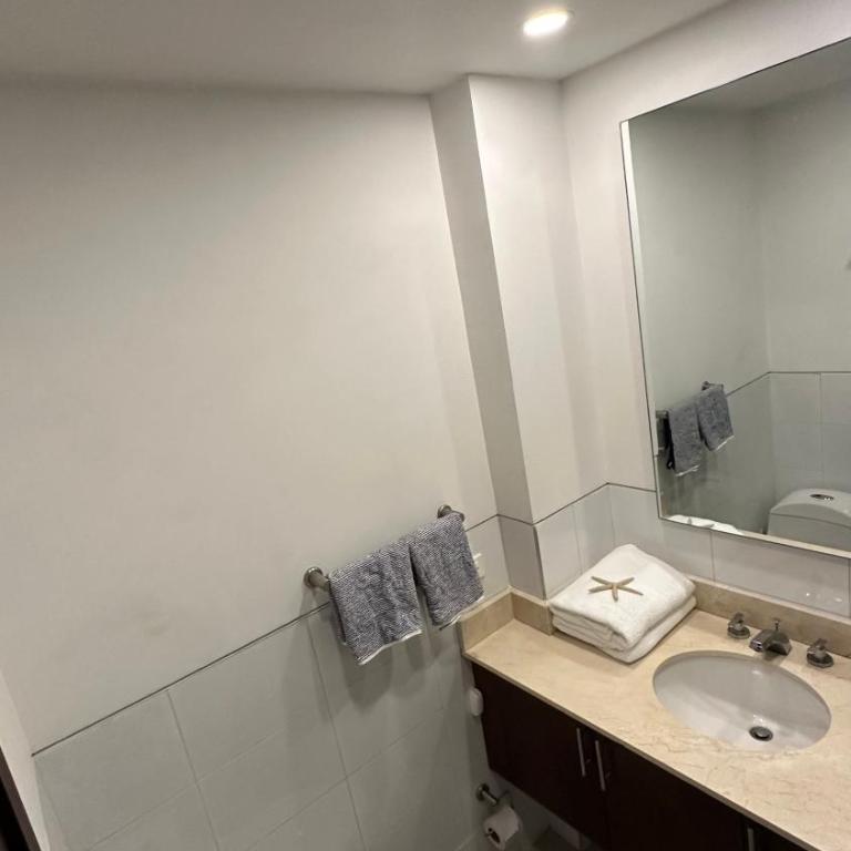 A sólo unos pasos de la playa - Two-Bedroom Apartment - 14