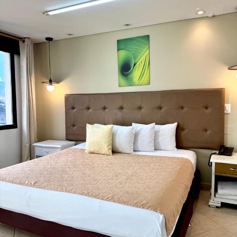 Hotel Prince Plaza - Suite con vistas a la ciudad - 17