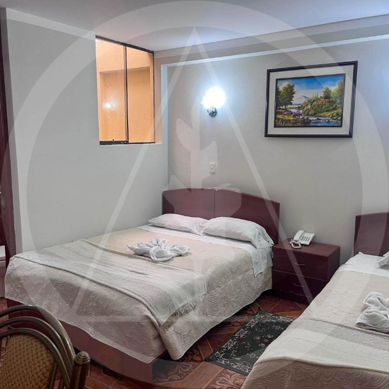 Retamas Hotel - Habitación Doble con baño privado - 2 camas - 1