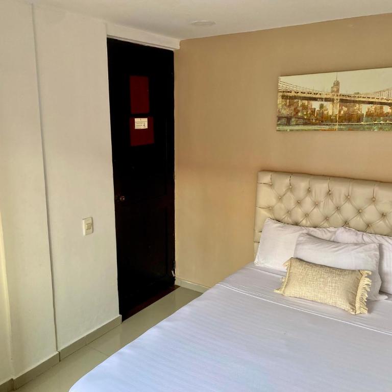 Hotel Casa Lopez - Cartagena - Double Room with Balcony - 5