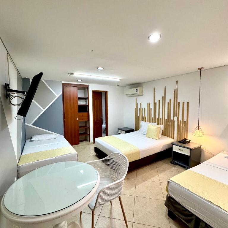 Hotel Prince Plaza - Habitación Triple - 3