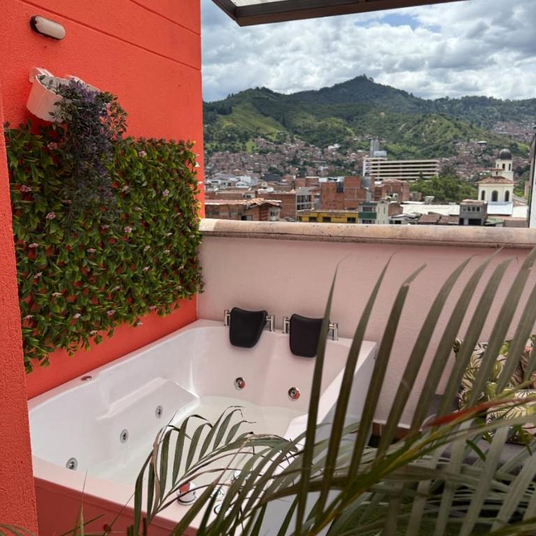 Lujoso pent-house de dos niveles - Three-Bedroom Apartment - 1