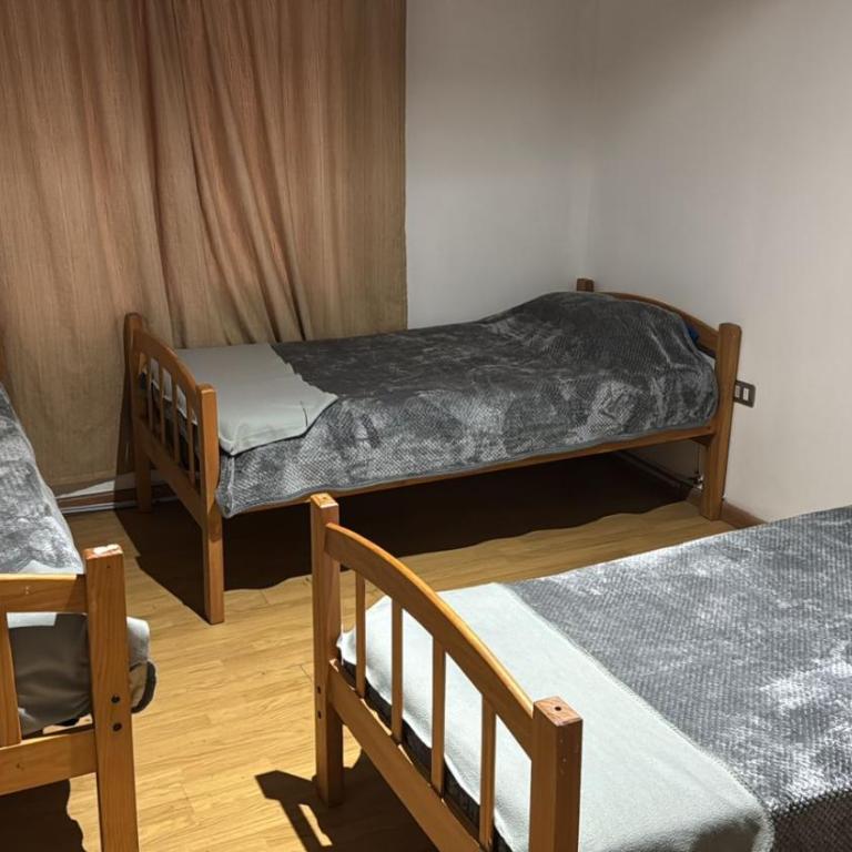 Hostal G&P - Habitación Triple con baño compartido - 4