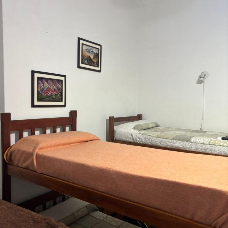 Hostal Yatasto - Cama en habitación compartida de 8 camas - 3