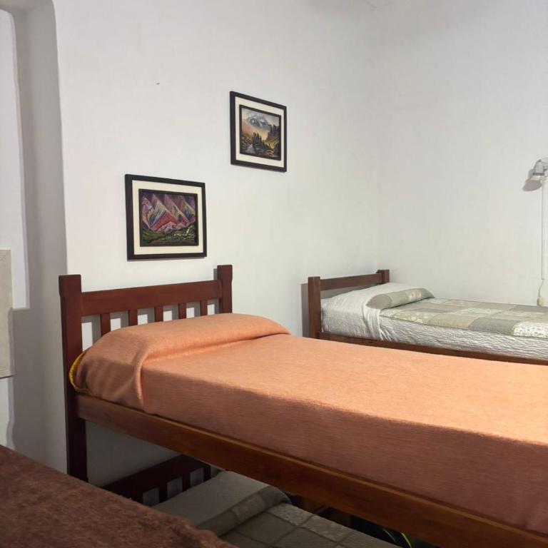Hostal Yatasto - Bed in 8-Bed Dormitory Room - 5