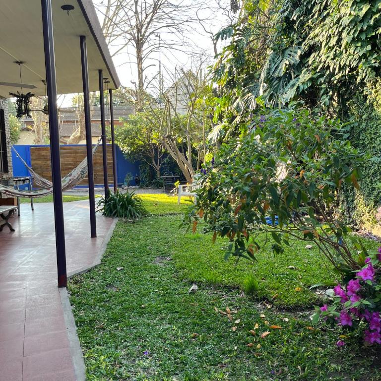 Casa con jardín para familias y grupos en Vicente López - Casa de 5 dormitorios - 8