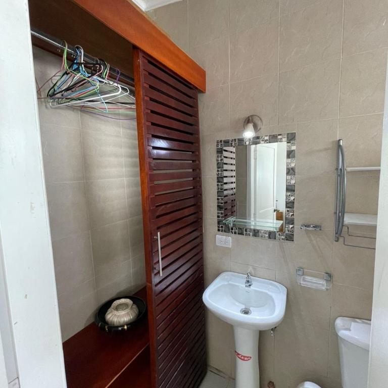 Departamento amoblado - Three-Bedroom Apartment - 7