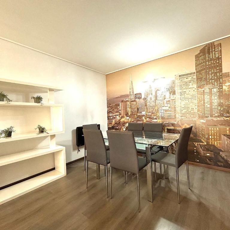 Remodelado a pasos de todo en El Golf MUT Costanera Center - Apartment - 5