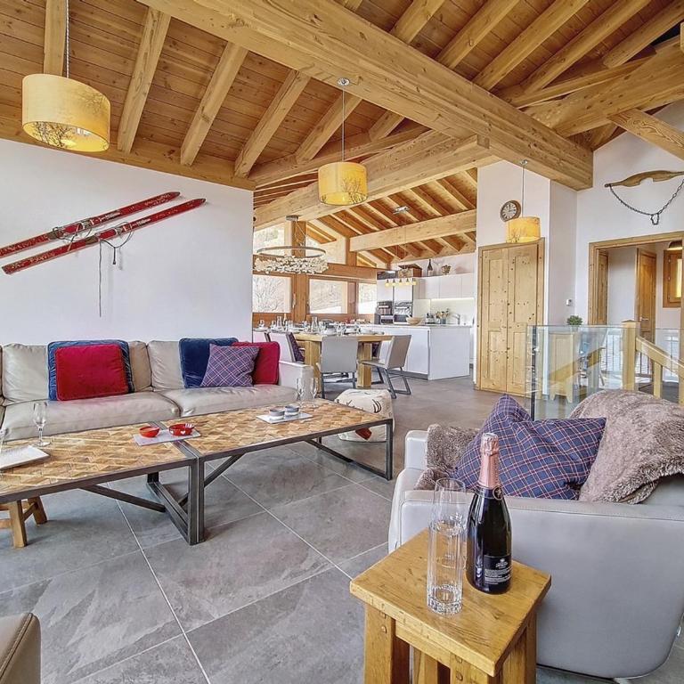 Chalet de Luxe avec Accès Pistes, Jacuzzi et Garage - FR-1-344-1094 - Chalet - 9