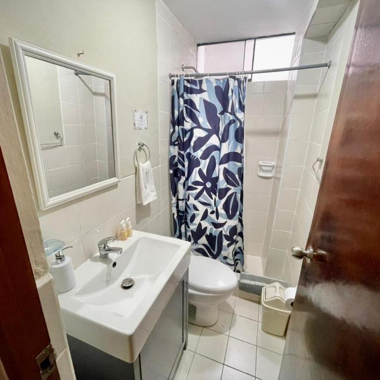 Close to the beach, Big beds, Malecon Miraflores - Two-Room Apartment - 7