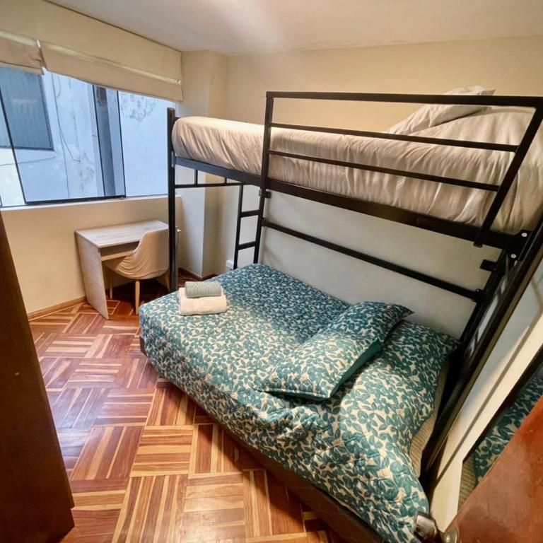Close to the beach, Big beds, Malecon Miraflores - Two-Room Apartment - 13