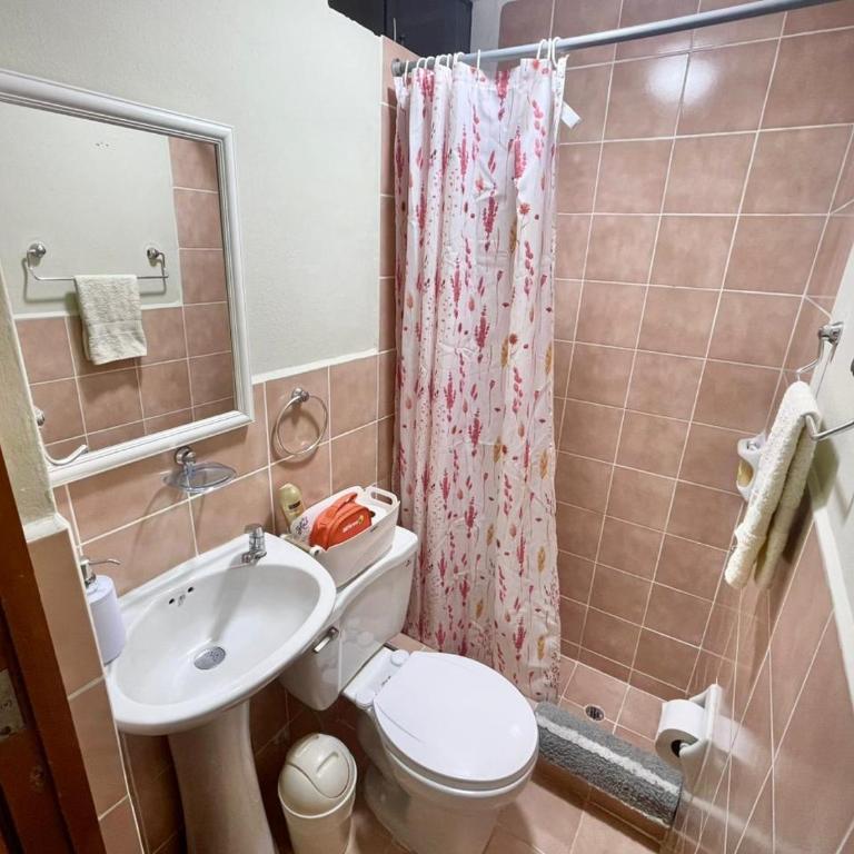 Close to the beach, Big beds, Malecon Miraflores - Two-Room Apartment - 16