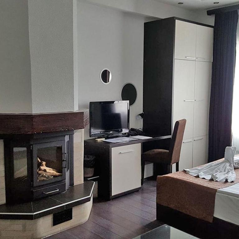 Sokoterme Hotel - Deluks Dvokrevetna Soba sa Bračnim Krevetom i Kadom - 4