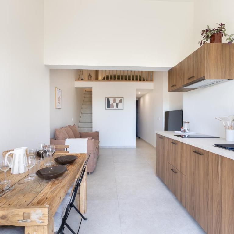 Alba Duplex - Parking - Air conditioning - WiFi - Private Garden - Appartamento Deluxe con 1 Camera da Letto e Vista Giardino - 9