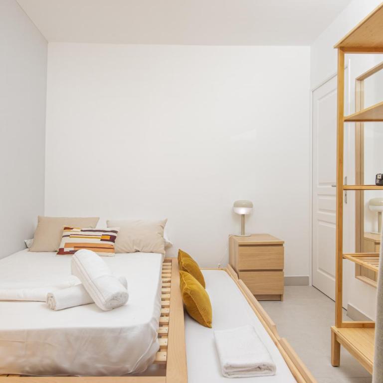 Hypercentre - Spacieux et intimiste - Parking - EG - Two-Bedroom Apartment - 18