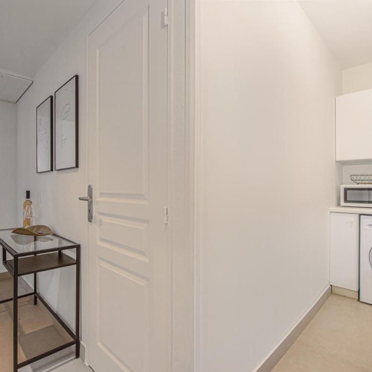 Hypercentre - Spacieux et intimiste - Parking - EG - Two-Bedroom Apartment - 22
