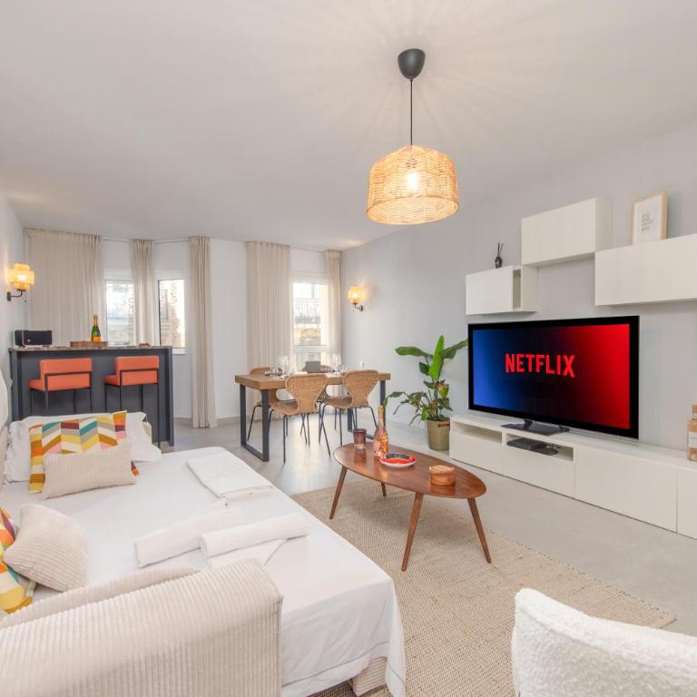 Hypercentre - Spacieux et intimiste - Parking - EG - Two-Bedroom Apartment - 9