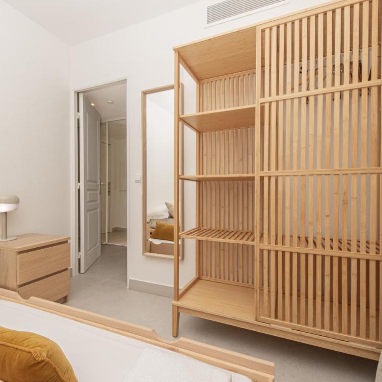 Hypercentre - Spacieux et intimiste - Parking - EG - Two-Bedroom Apartment - 19