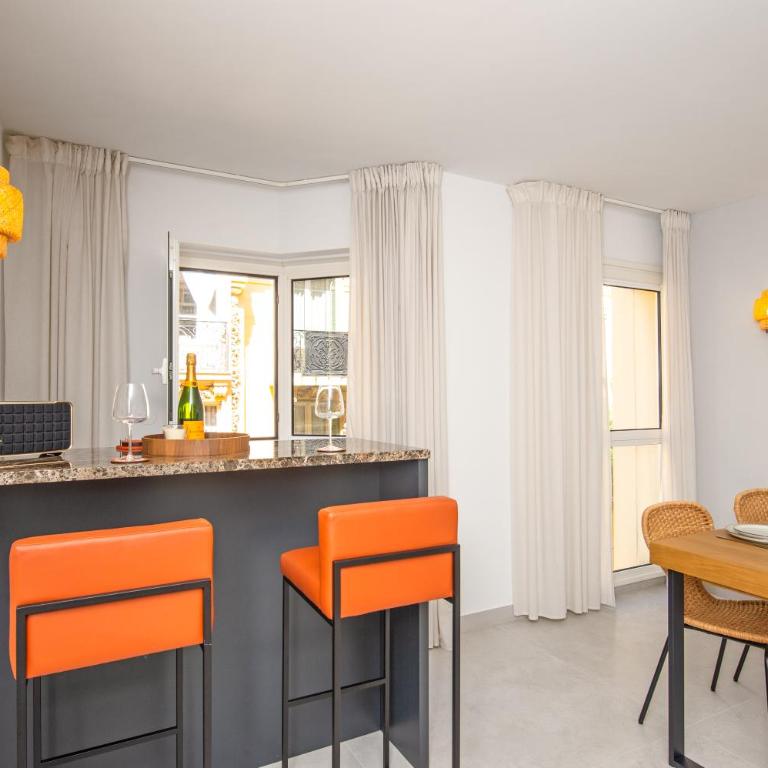 Hypercentre - Spacieux et intimiste - Parking - EG - Two-Bedroom Apartment - 2
