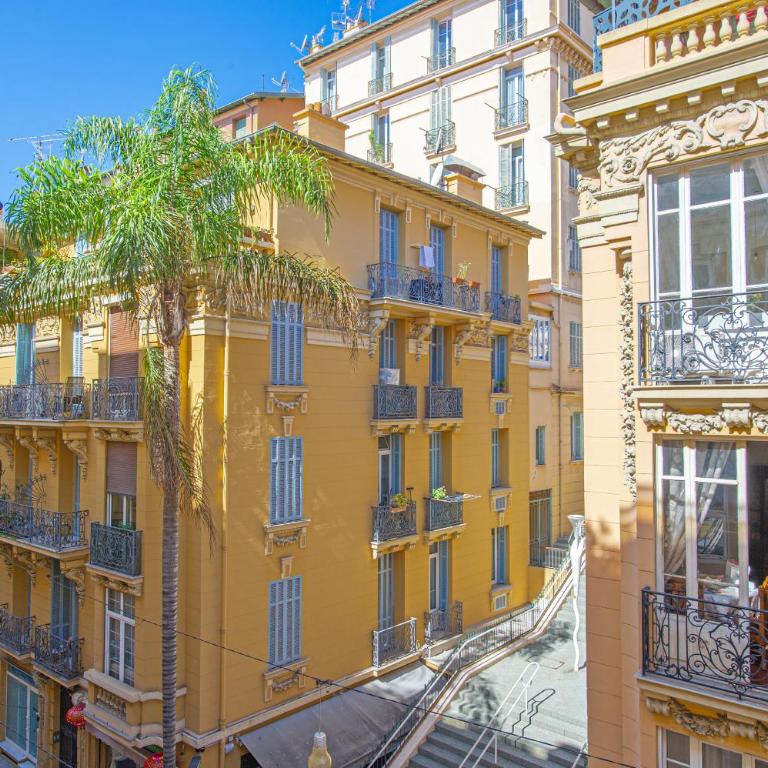 Hypercentre - Spacieux et intimiste - Parking - EG - Two-Bedroom Apartment - 28