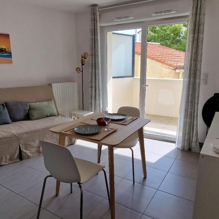 Studio calme avec terrasse et parking à 5 min de la plage - Studio - 14