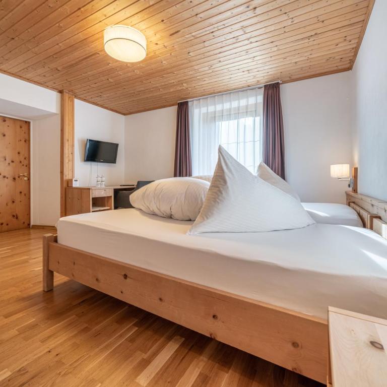 Hotel Bellaval Scuol - Doppelzimmer - 16
