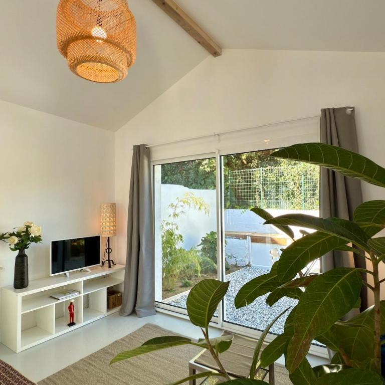 Grand studio mitoyen, calme et indépendant - Forêt et plages à Anglet - Apartment mit 1 Schlafzimmer - 1