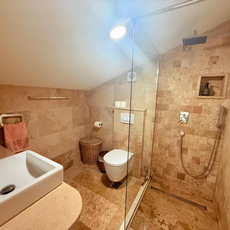 Budva Perla di Mare Hotel - Porodični Junior Apartman - 2