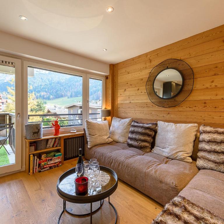 Les Balcons des Aravis - Prestigieux appartement au coeur de La Clusaz - Three-Bedroom Apartment with Balcony - 3