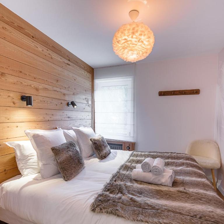 Les Balcons des Aravis - Prestigieux appartement au coeur de La Clusaz - Three-Bedroom Apartment with Balcony - 4
