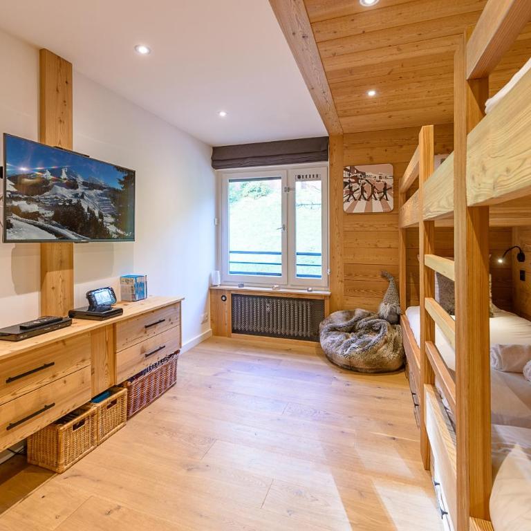 Les Balcons des Aravis - Prestigieux appartement au coeur de La Clusaz - Three-Bedroom Apartment with Balcony - 7