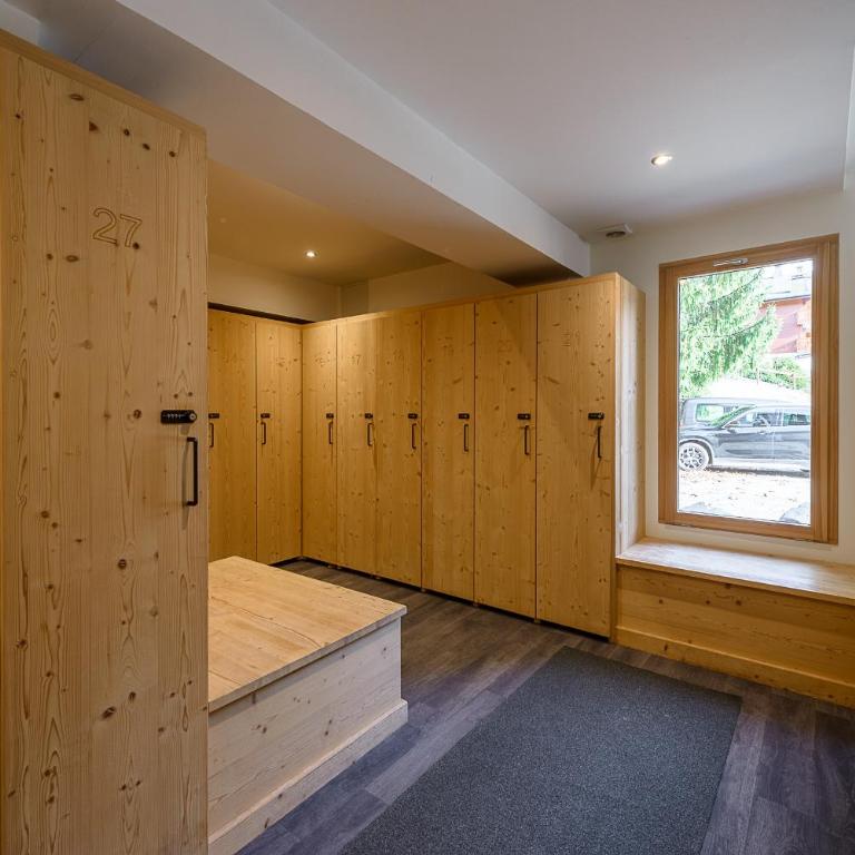 Les Balcons des Aravis - Prestigieux appartement au coeur de La Clusaz - Three-Bedroom Apartment with Balcony - 22