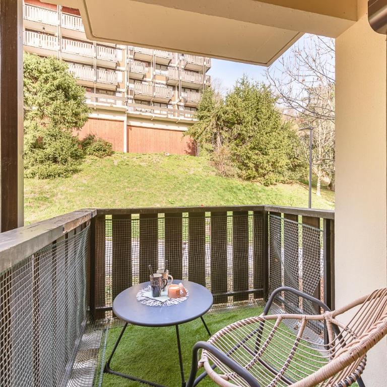 Les Balcons des Aravis - Prestigieux appartement au coeur de La Clusaz - Three-Bedroom Apartment with Balcony - 23