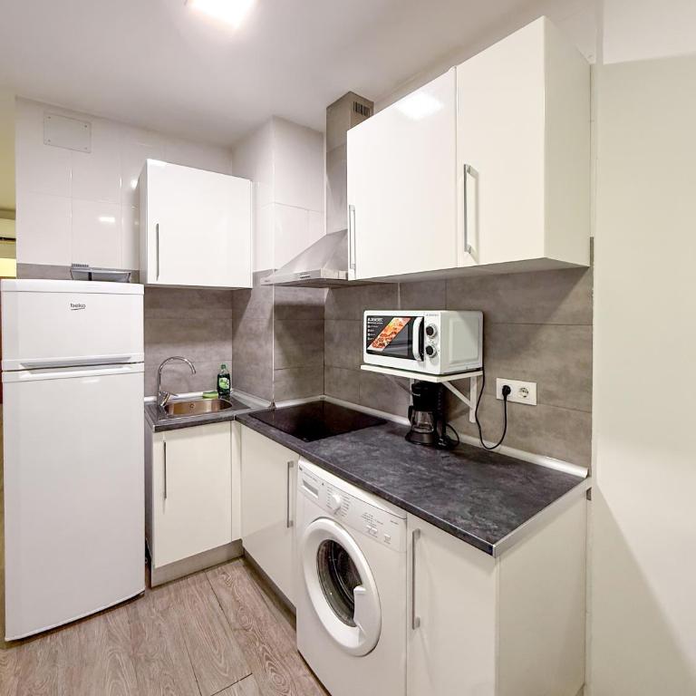 Comodo y agradable estudio en Madrid centro A5 - Apartment - 13