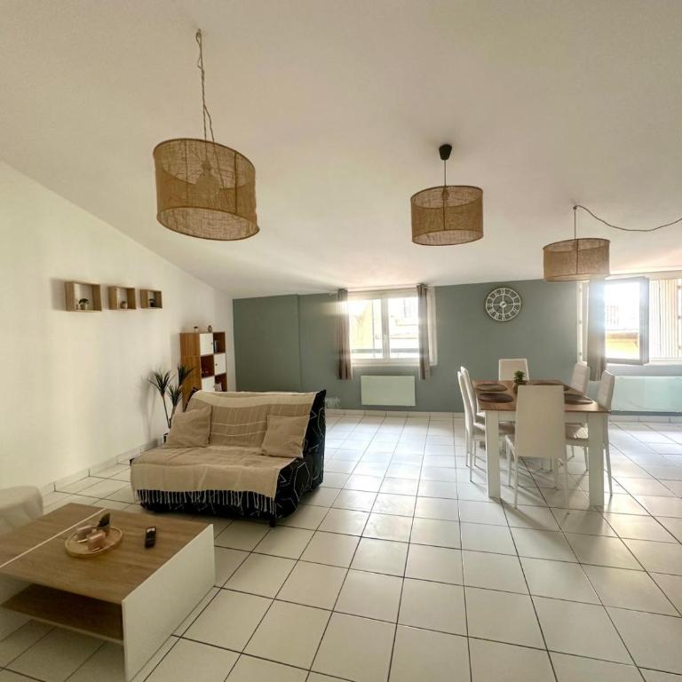 Cosy Appartement 45 m2 en cœur de ville, proche gare - Apartamento de 1 dormitorio - 12