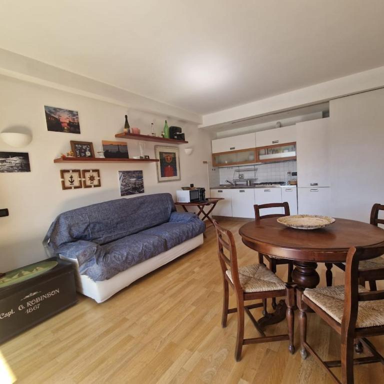 Il Rifugio nel Porto Antico - The Refuge in the Old Port -Le Refuge dans le Vieux Port - One-Bedroom Apartment - 4
