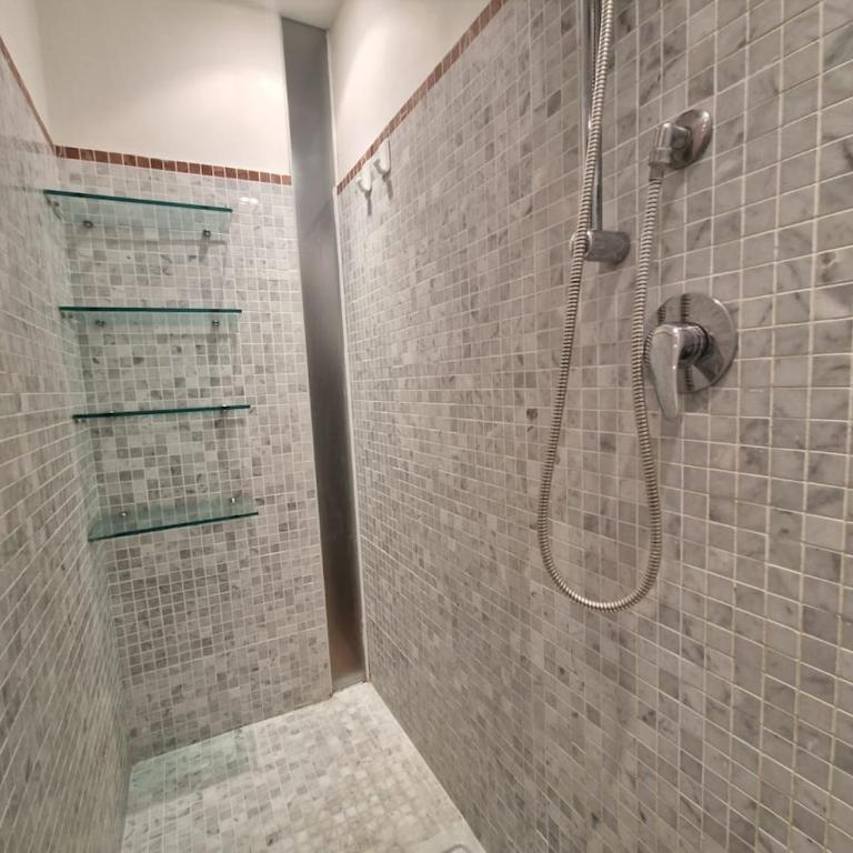 Il Rifugio nel Porto Antico - The Refuge in the Old Port -Le Refuge dans le Vieux Port - One-Bedroom Apartment - 16