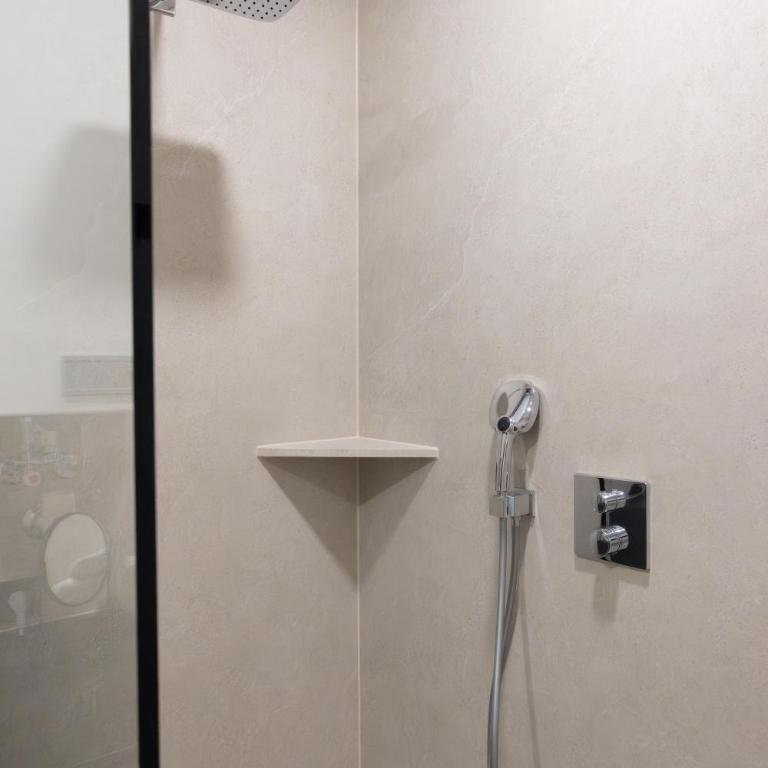 Frant Living - Graz Apartments - Apartment mit 2 Schlafzimmern und Balkon - 20