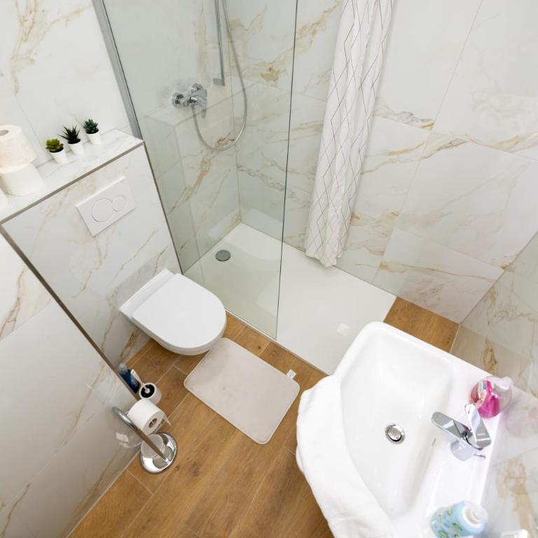 Nette Apartments mit Terrasse - Studio 30 with balcony - 4
