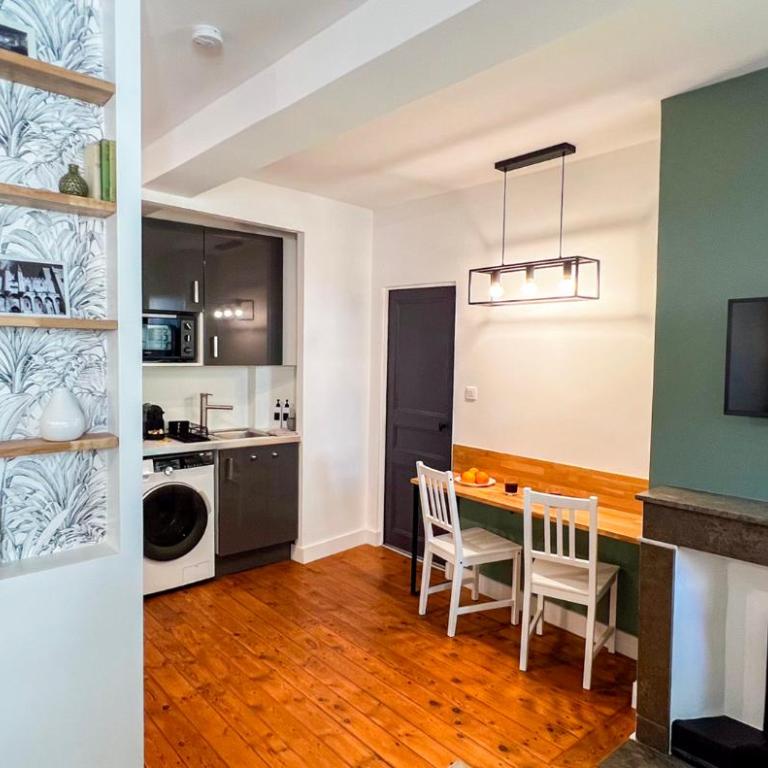 AC - City center - Heart of town - One-Bedroom Apartment - 9
