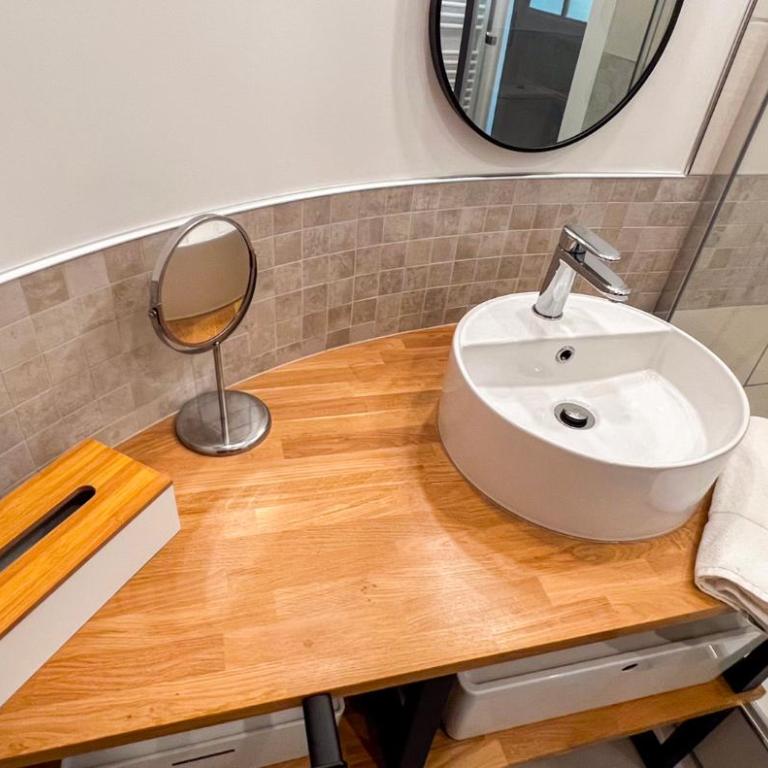 AC - City center - Heart of town - One-Bedroom Apartment - 22