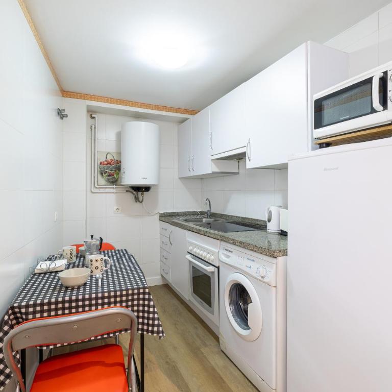 Amazing Apartments Malaga Center - Apartamento Dúplex - Sebastian Souvirón - 15